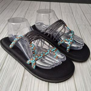 Megnya Yoga Sandals